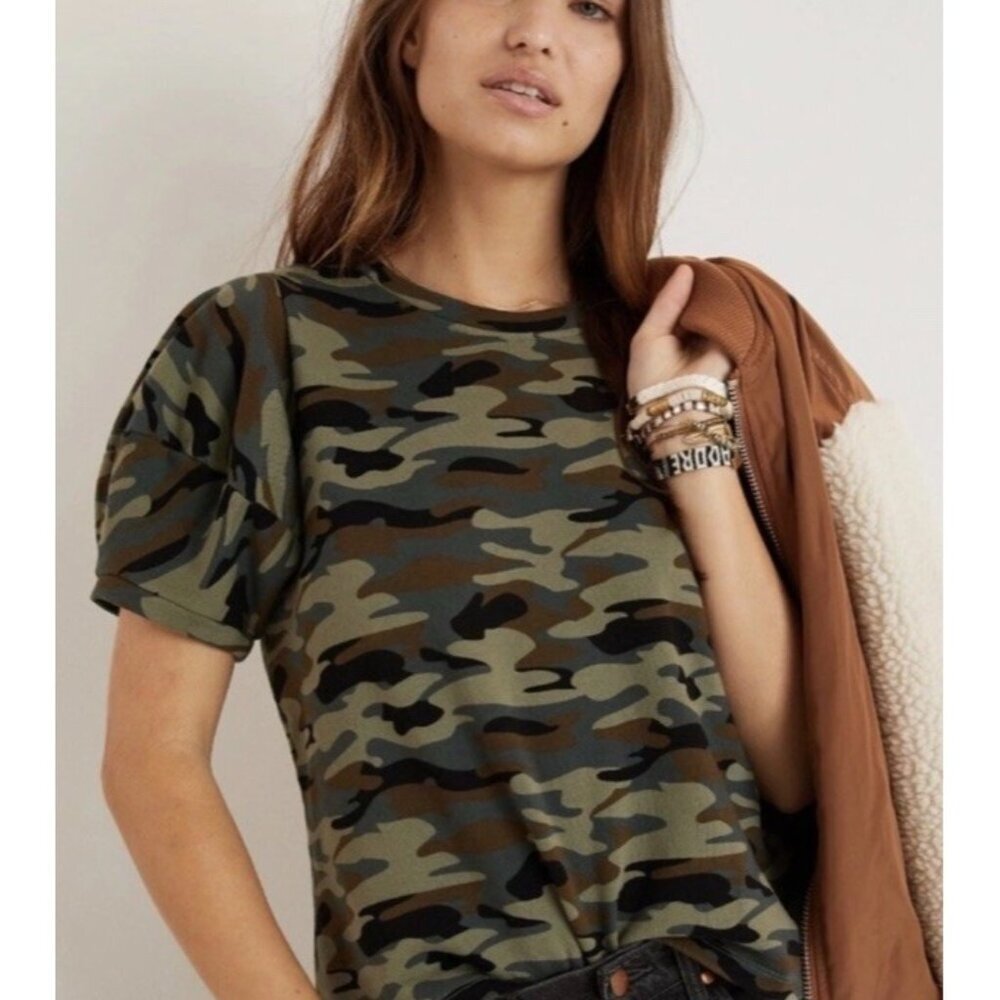 VELVET by Graham & Spencer for ANTHROPOLOGIE Camo T-Shirt Sweatshirt Size Small